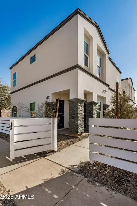 1305 E Madison St, Phoenix, AZ 85034 photo 1