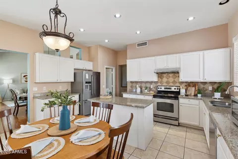 3165 E Indigo Bay Dr, Gilbert, AZ 85234 photo 8