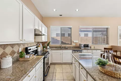 3165 E Indigo Bay Dr, Gilbert, AZ 85234 photo 6