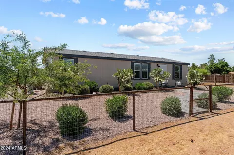 26730 Hillward -- S, Congress, AZ 85332