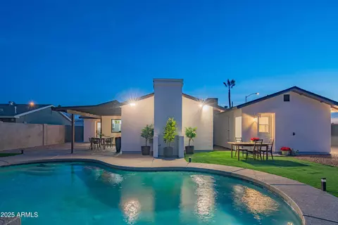 Exterior - 3402 E Sunnyside Dr, Phoenix, AZ 85028 photo 2 of 11