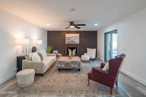 Living - 3402 E Sunnyside Dr, Phoenix, AZ 85028 photo 2 of 3