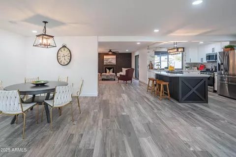 Dining - 3402 E Sunnyside Dr, Phoenix, AZ 85028 photo 3 of 3