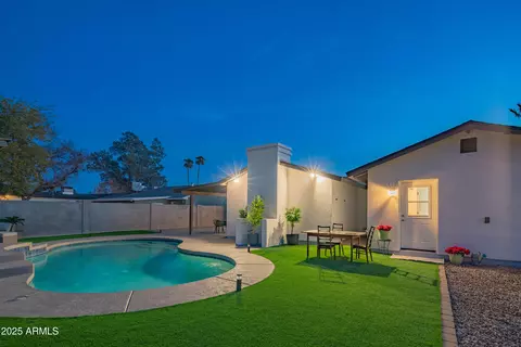 Exterior - 3402 E Sunnyside Dr, Phoenix, AZ 85028 photo 10 of 11