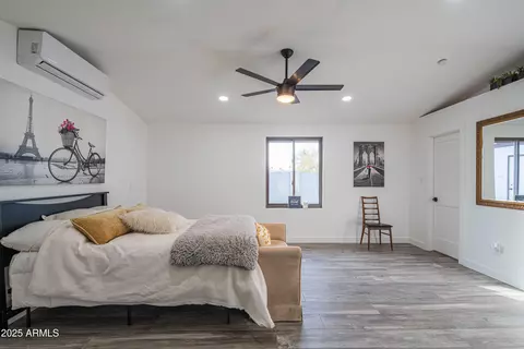 Bedroom - 3402 E Sunnyside Dr, Phoenix, AZ 85028 photo 1 of 3
