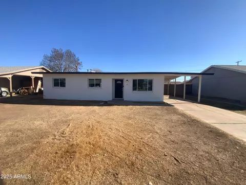 25 S Sahuaro Dr, Gilbert, AZ 85233