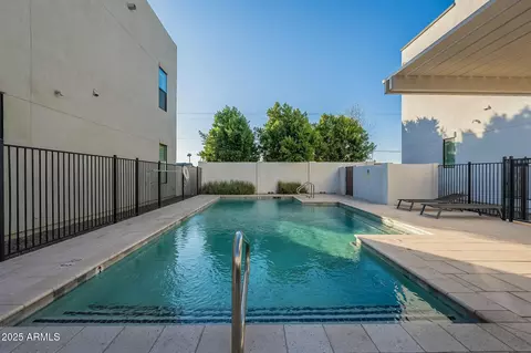 Exterior - 4354 N 27th Pl, Phoenix, AZ 85016 photo 14 of 17