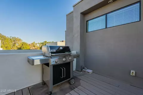 Exterior - 4354 N 27th Pl, Phoenix, AZ 85016 photo 7 of 17