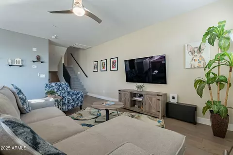 Living - 4354 N 27th Pl, Phoenix, AZ 85016 photo 2 of 4