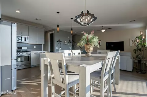 Dining - 4354 N 27th Pl, Phoenix, AZ 85016 photo 2 of 4