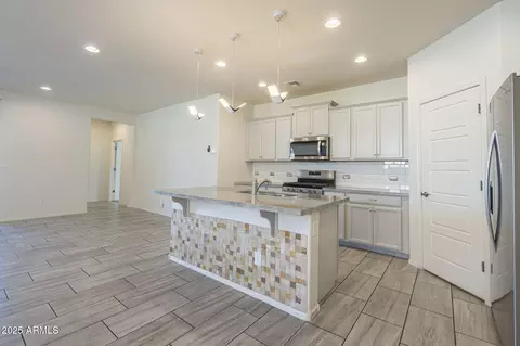 2838 W Apollo Rd, Phoenix, AZ 85041 photo 8