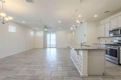 2838 W Apollo Rd, Phoenix, AZ 85041 photo 7