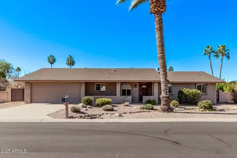 1518 N 62nd Pl, Mesa, AZ 85205