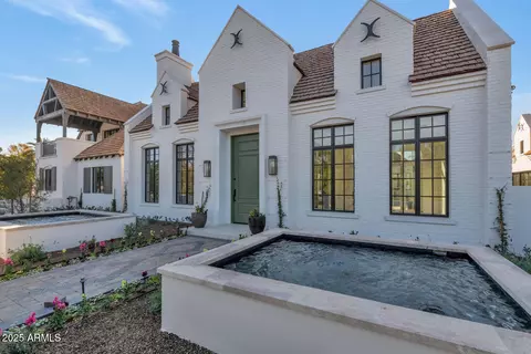 6737 Exeter Blvd, Scottsdale, AZ 85251