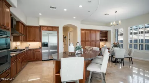 211 E Desert Wind Dr, Phoenix, AZ 85048 photo 13