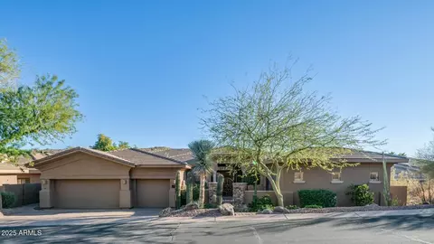 211 E Desert Wind Dr, Phoenix, AZ 85048 photo 2