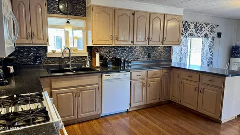 10220 E Apache Trl #211, Apache Junction, AZ 85120 photo 10