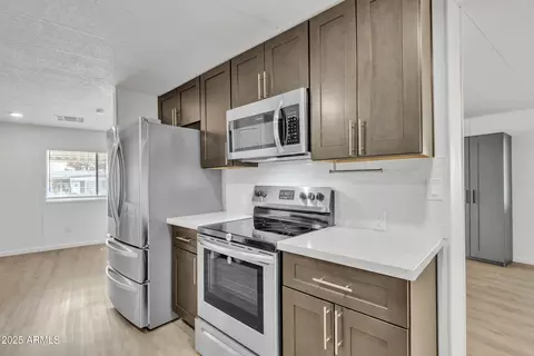 7648 E Holmes Ave, Mesa, AZ 85209