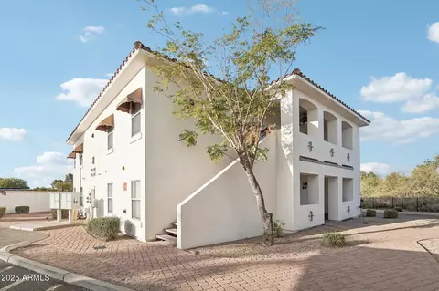 2950 W Louise Dr #203, Phoenix, AZ 85027