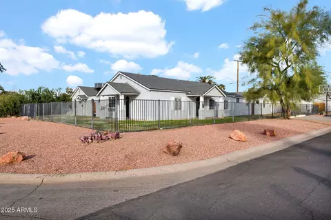 1026 E Clarendon Ave, Phoenix, AZ 85014