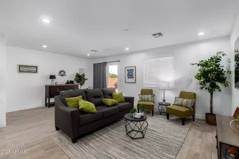 1217 S Desert View Pl, Apache Junction, AZ 85120 photo 3