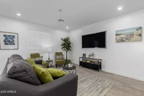 1217 S Desert View Pl, Apache Junction, AZ 85120 photo 4