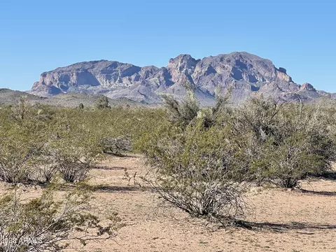 1916 N 417th Ave #5, Tonopah, AZ 85354