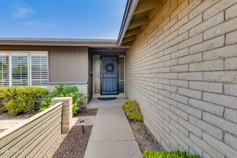 2011 E La Jolla Dr, Tempe, AZ 85282 photo 2