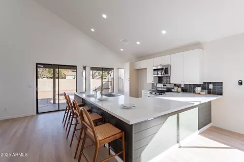 2513 N 90th Ln, Phoenix, AZ 85037 photo 9