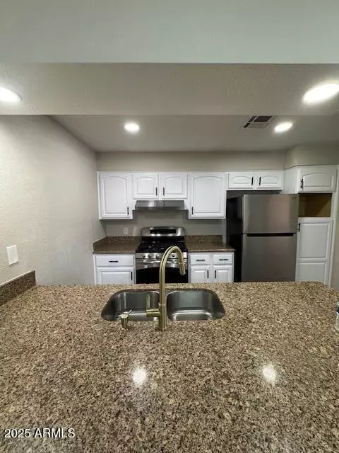 Kitchen - 4854 W Berkeley Rd, Phoenix, AZ 85035 photo 1 of 1