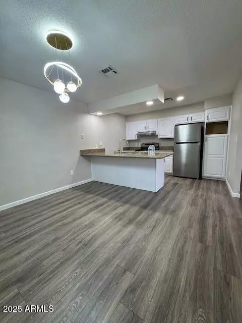 Dining - 4854 W Berkeley Rd, Phoenix, AZ 85035 photo 1 of 1