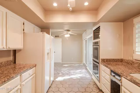 2562 E Vermont Ave, Phoenix, AZ 85016 photo 11