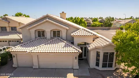 951 N Forest Ct, Chandler, AZ 85226
