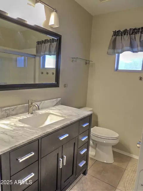 Bath - 4302 E Rockledge Rd, Phoenix, AZ 85044 photo 3 of 3