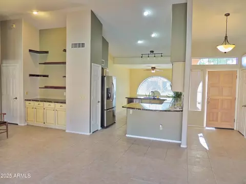 Kitchen - 4302 E Rockledge Rd, Phoenix, AZ 85044 photo 5 of 5