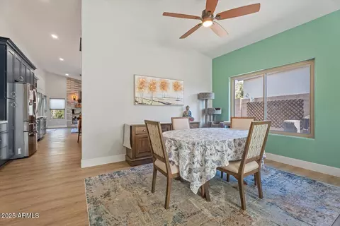 1618 E Montoya Ln, Phoenix, AZ 85024 photo 9