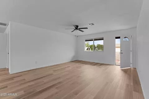 Living - 3815 E Cortez St, Phoenix, AZ 85028 photo 5 of 8