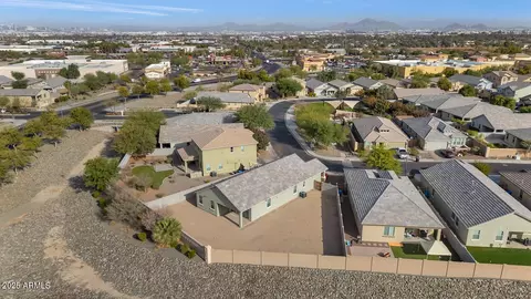 View/Area - 2405 E Beverly Rd, Phoenix, AZ 85042 photo 5 of 5
