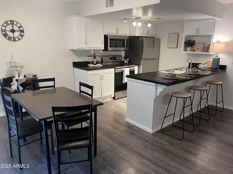 1069 N 84th Pl, Scottsdale, AZ 85257