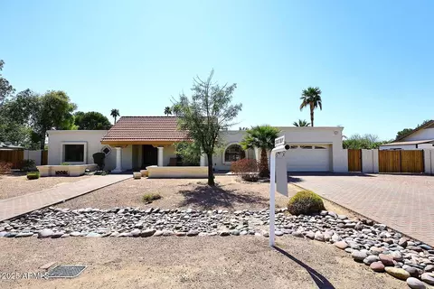 49 W Secretariat Dr, Tempe, AZ 85284