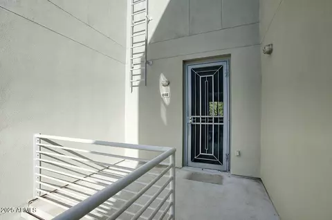 Exterior - 706 E Washington St #202, Phoenix, AZ 85034 photo 3 of 4