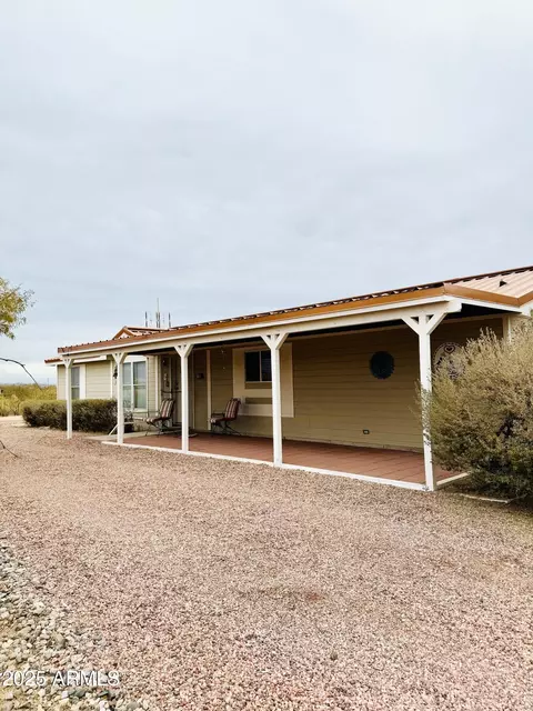 27670 S Village Ave, Congress, AZ 85332