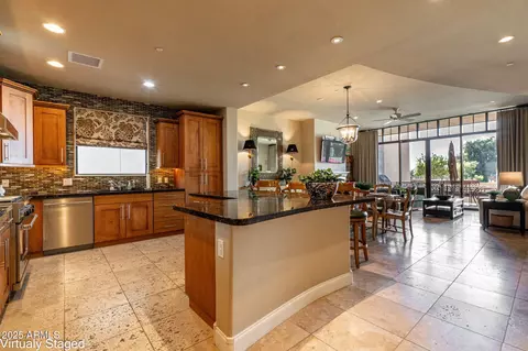 8 Biltmore Est #123, Phoenix, AZ 85016
