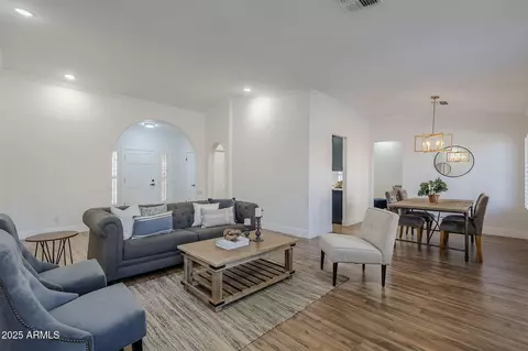 4056 E Rosemonte Dr, Phoenix, AZ 85050 photo 13
