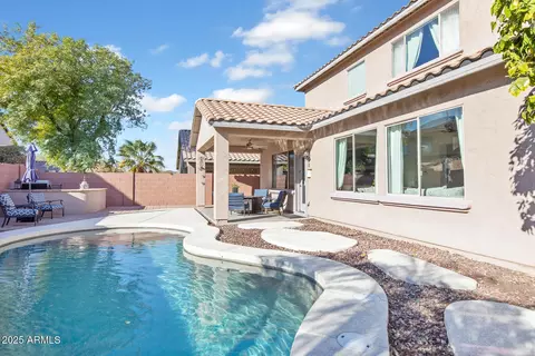 9035 W Iona Way, Peoria, AZ 85383