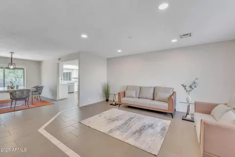 1819 W Evans Dr, Phoenix, AZ 85023 photo 8