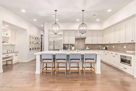 Kitchen - 630 W Echo Ln, Phoenix, AZ 85021 photo 1 of 6