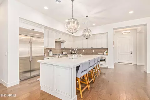 Kitchen - 630 W Echo Ln, Phoenix, AZ 85021 photo 3 of 6