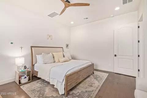 Bedroom - 630 W Echo Ln, Phoenix, AZ 85021 photo 2 of 4