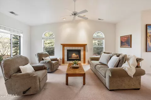 3201 W Lois Ln, Flagstaff, AZ 86001
